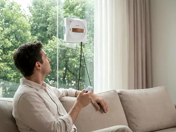 Liberte as suas mãos e desbloqueie uma nova postura para limpeza em grandes altitudes